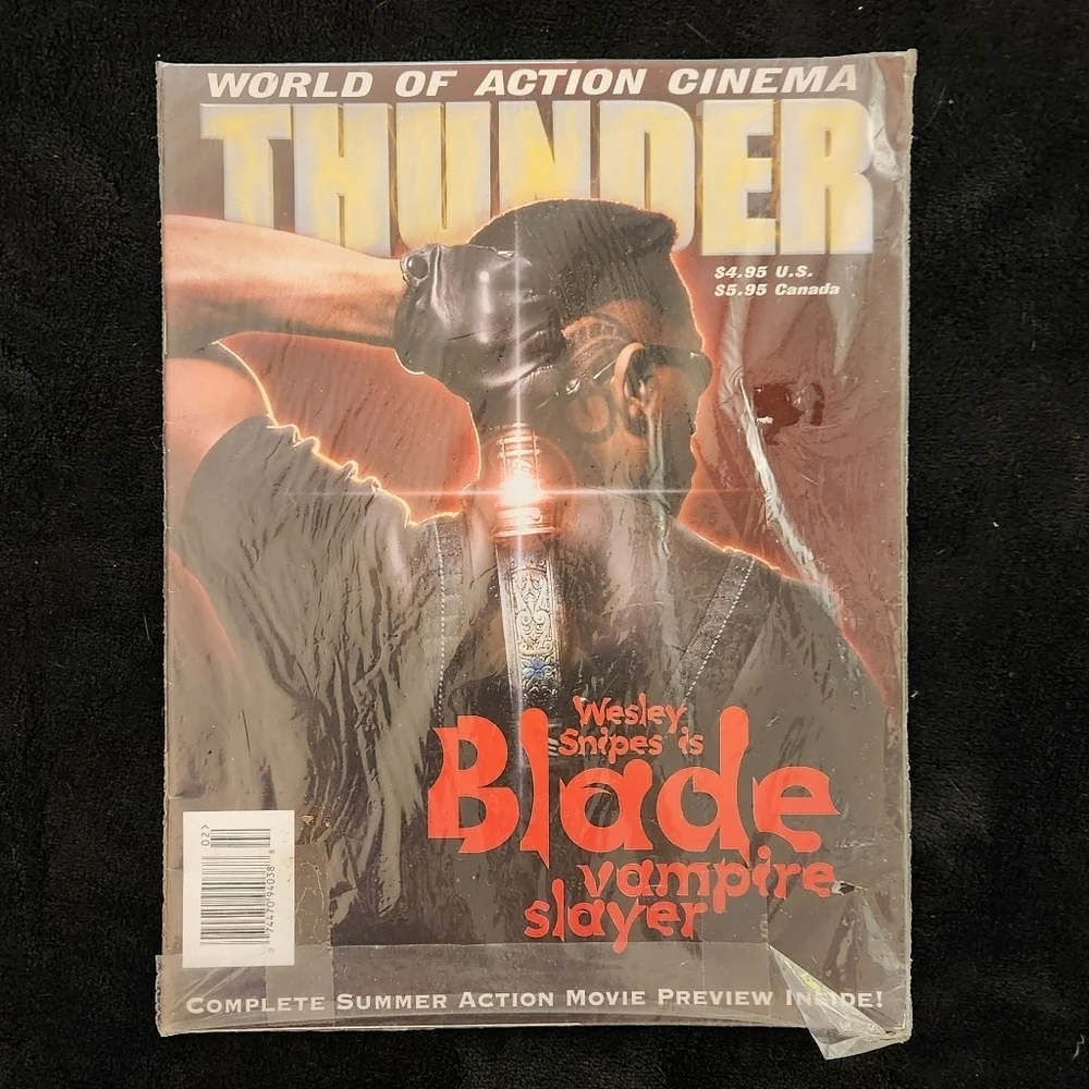 Blade II Official Strategy Guide *free magazine included*